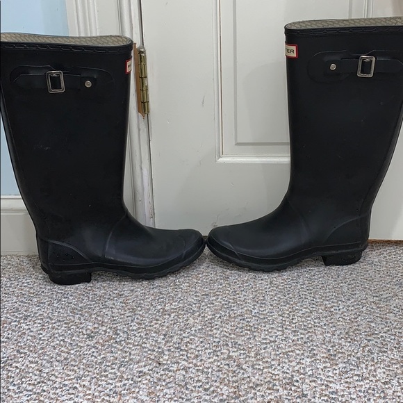 Hunter: Women’s Original Tall Waterproof Rain Boot - Picture 3 of 7